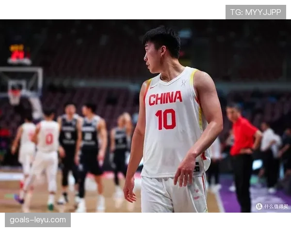 青训新星闪耀赛场，助力球队迈入崭新阶段