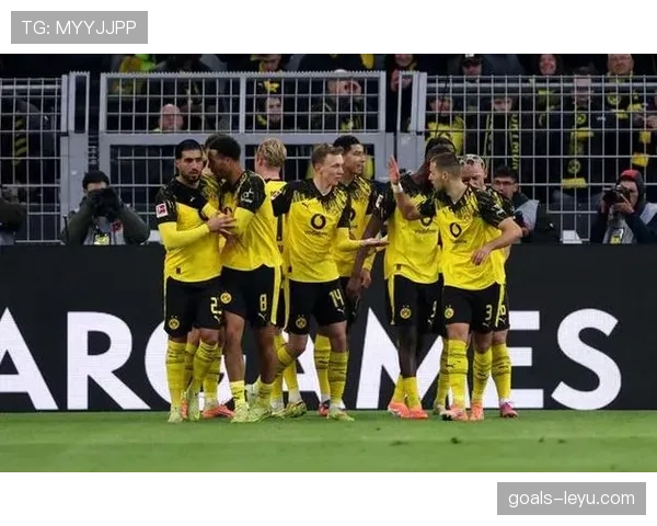 多特蒙德攻击线火力全开,战术升级助球队强势回暖 多特蒙德攻击线火力全开,战术升级助球队强势回暖