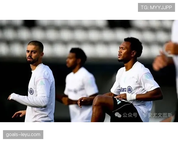 奥彭达国家队首秀表现出色，助力球队在友谊赛中夺得胜利