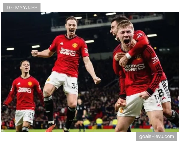 曼联防守体系漏洞频出,近期表现波动,稳定性面临考验 曼联防守体系漏洞频出,近期表现波动,稳定性面临考验