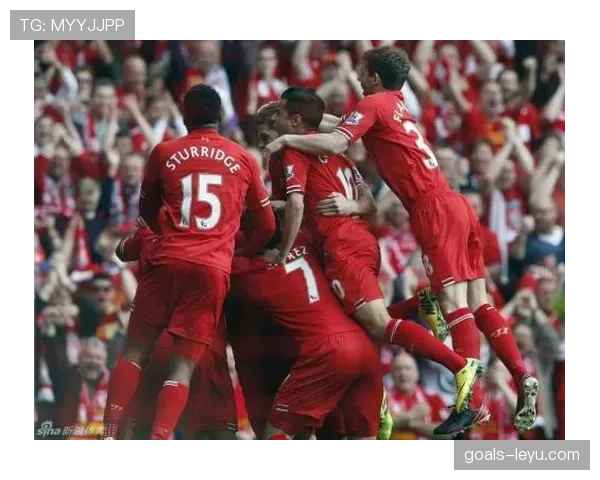 苏亚雷斯撕裂英超顶级防线的战术解析