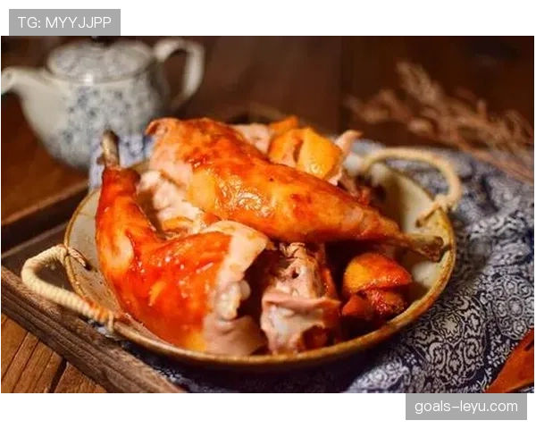 菲尔普斯退役后每天吃五顿饭，教练说他光早餐就能干掉一整只烤鸡