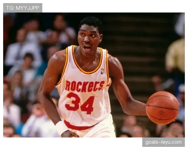 查尔斯·巴克利篮下强攻效率领先奥拉朱旺搅动内线格局